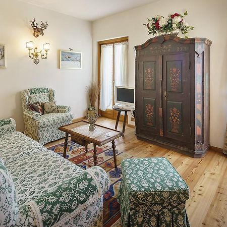 Villa Tullia - Stayincortina Cortina dʼAmpezzo Eksteriør billede