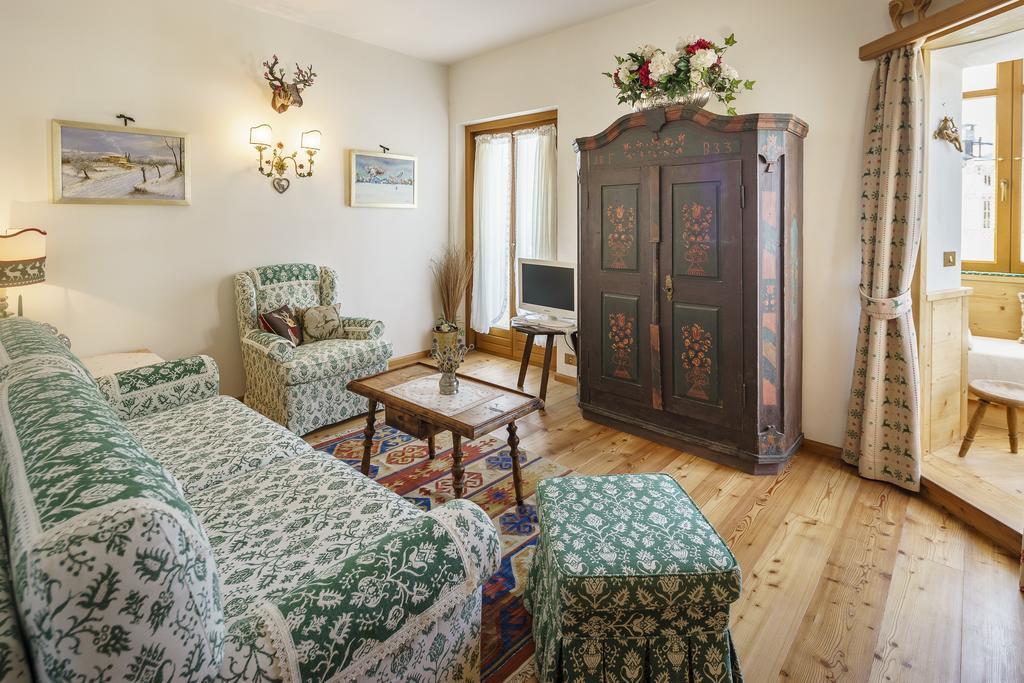 Villa Tullia - Stayincortina Cortina dʼAmpezzo Eksteriør billede