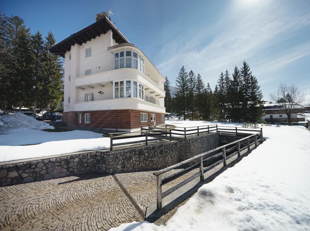 Villa Tullia - Stayincortina Cortina dʼAmpezzo Eksteriør billede