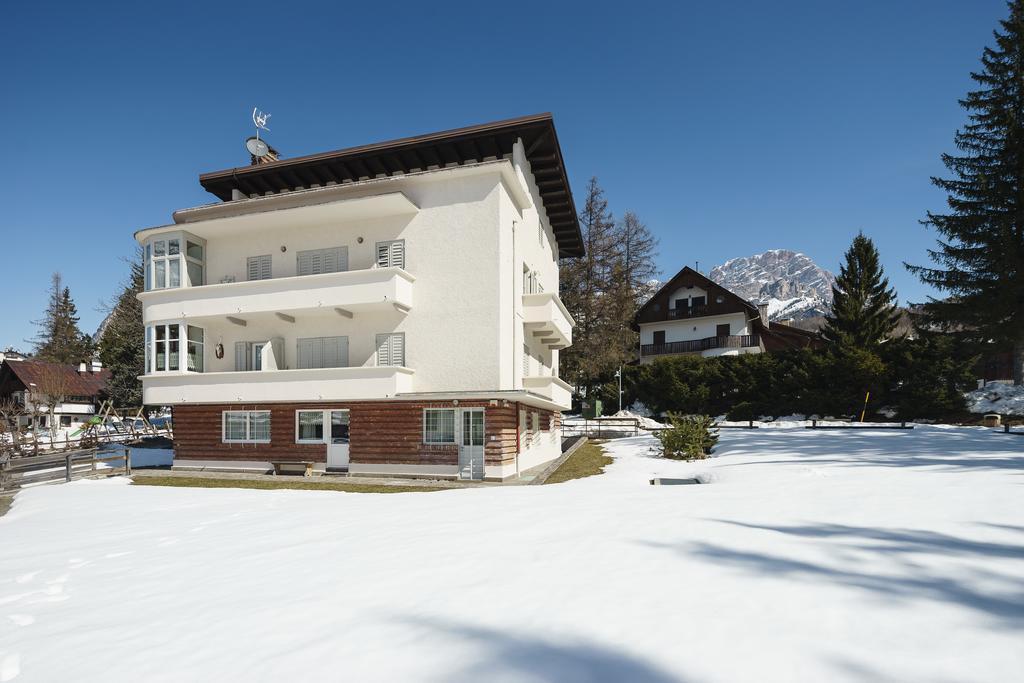 Villa Tullia - Stayincortina Cortina dʼAmpezzo Eksteriør billede